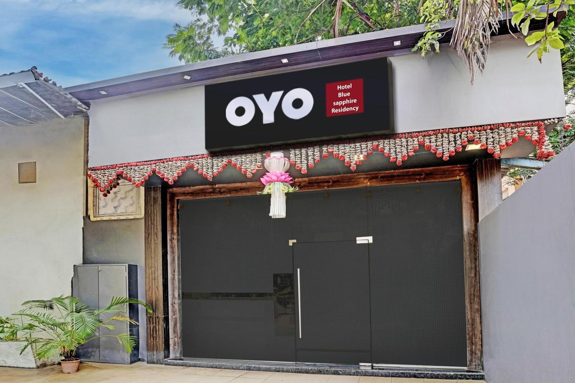 מומביי Oyo Hotel Blue Sapphire Residency Near Chhatrapati Shivaji International Airport מראה חיצוני תמונה